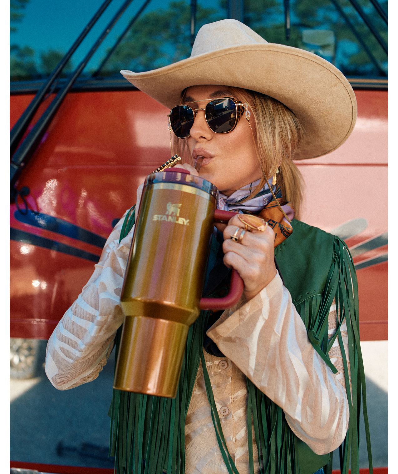 Stanley x Lainey Wilson Country Gold Quencher H2.0 FlowState™ Tumbler | 40 OZ (Employee Purchase)